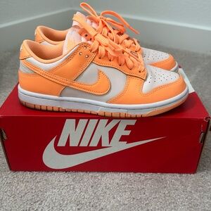 Women’s Nike dunks